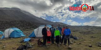 Jurnal din Ararat, „muntele biblic“ – Ziua 4 – Tot mai aproape de vârf! O zi cu agitaţie mare la peste 4000 de metri, unde avem cea de-a doua tabără