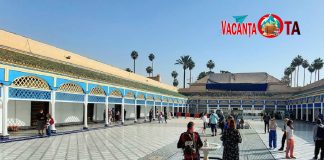 Jurnal din Maroc – Ziua 8 – Pierduți pe străduțele din Marrakech, un oraș care îți oferă una dintre cele mai generoase diversități: de la cobre îmblânzite, până la copii care-și fac temele pe stradă