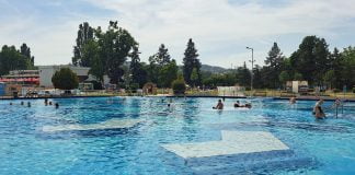 Ștrandul Palatinus din Budapesta a fost, pentru copii, principala atracție a vacanței din capitala Ungariei strand palatinus budapesta