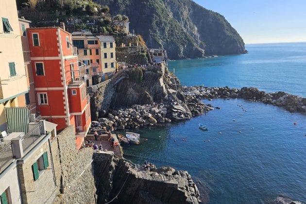 cinque terre riomaggiore