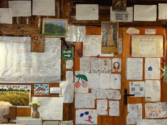 pensiunea satul bucovinean