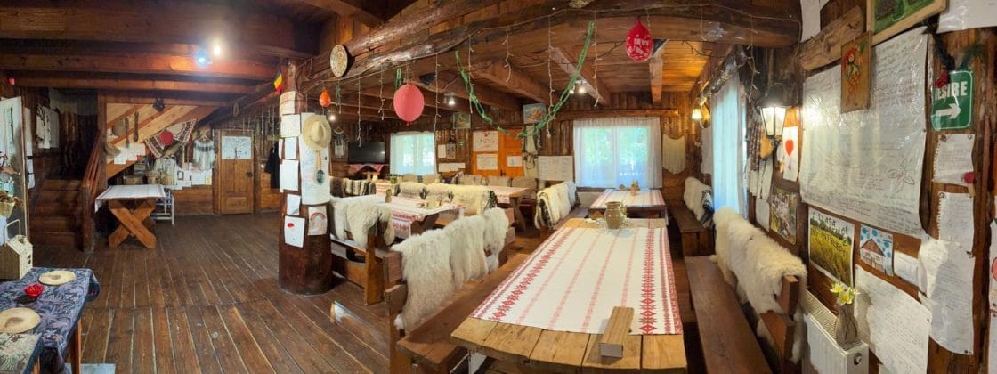 pensiunea satul bucovinean