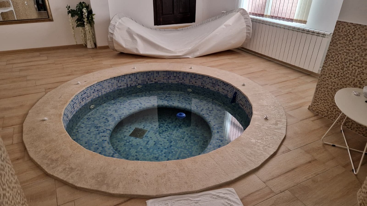 jacuzzi arbanasi villa deluxe